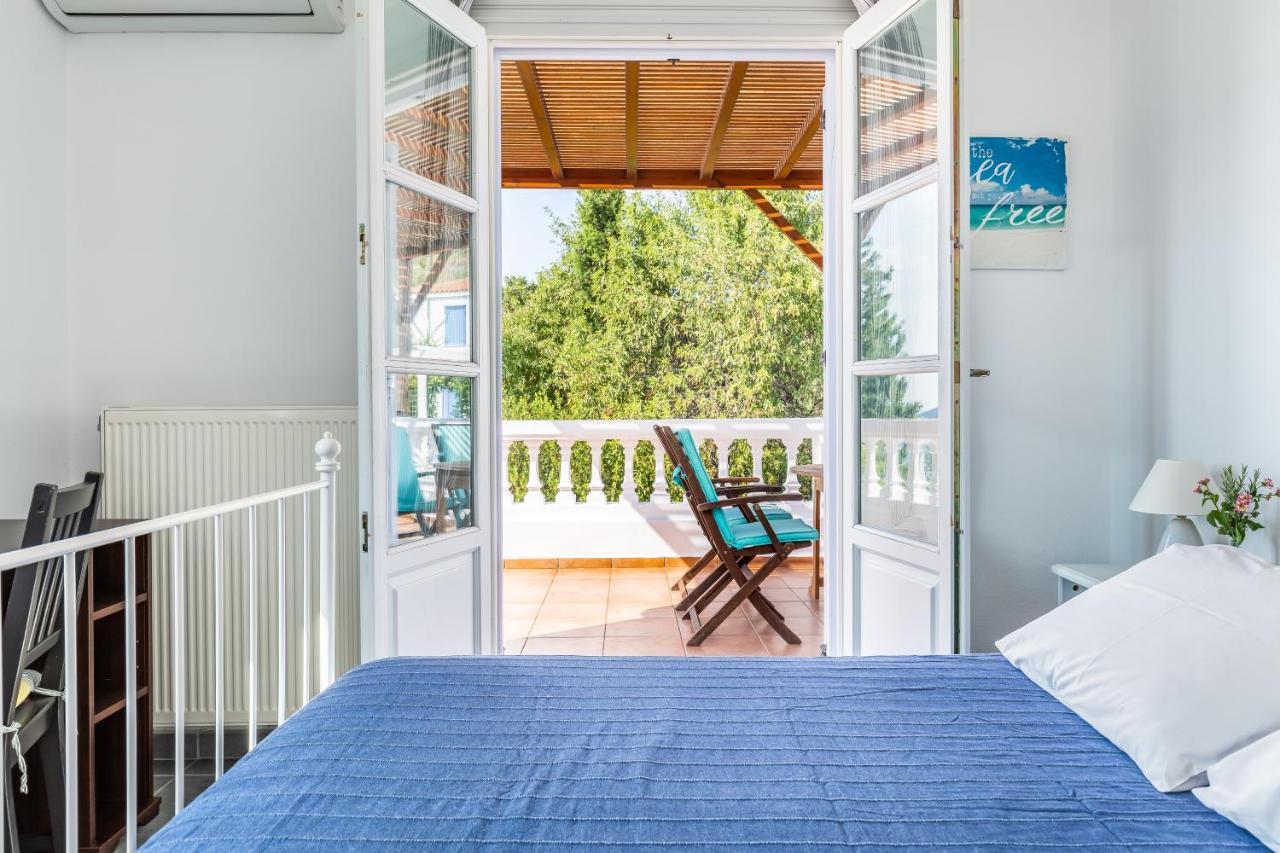 Villa Rodia With Swimming Pool On Skopelos Island Exterior foto